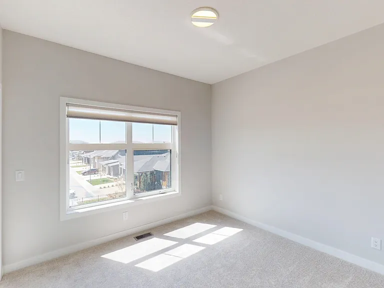 611 Mahogany Blvd SE — Photo 25