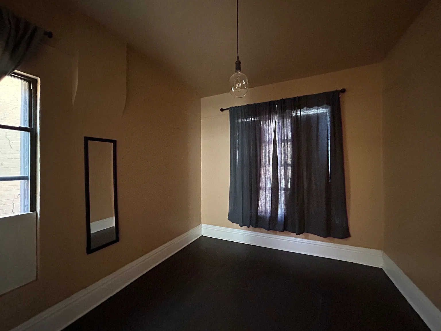 3 bed, 1100 sqft, $1,450 — Photo 4