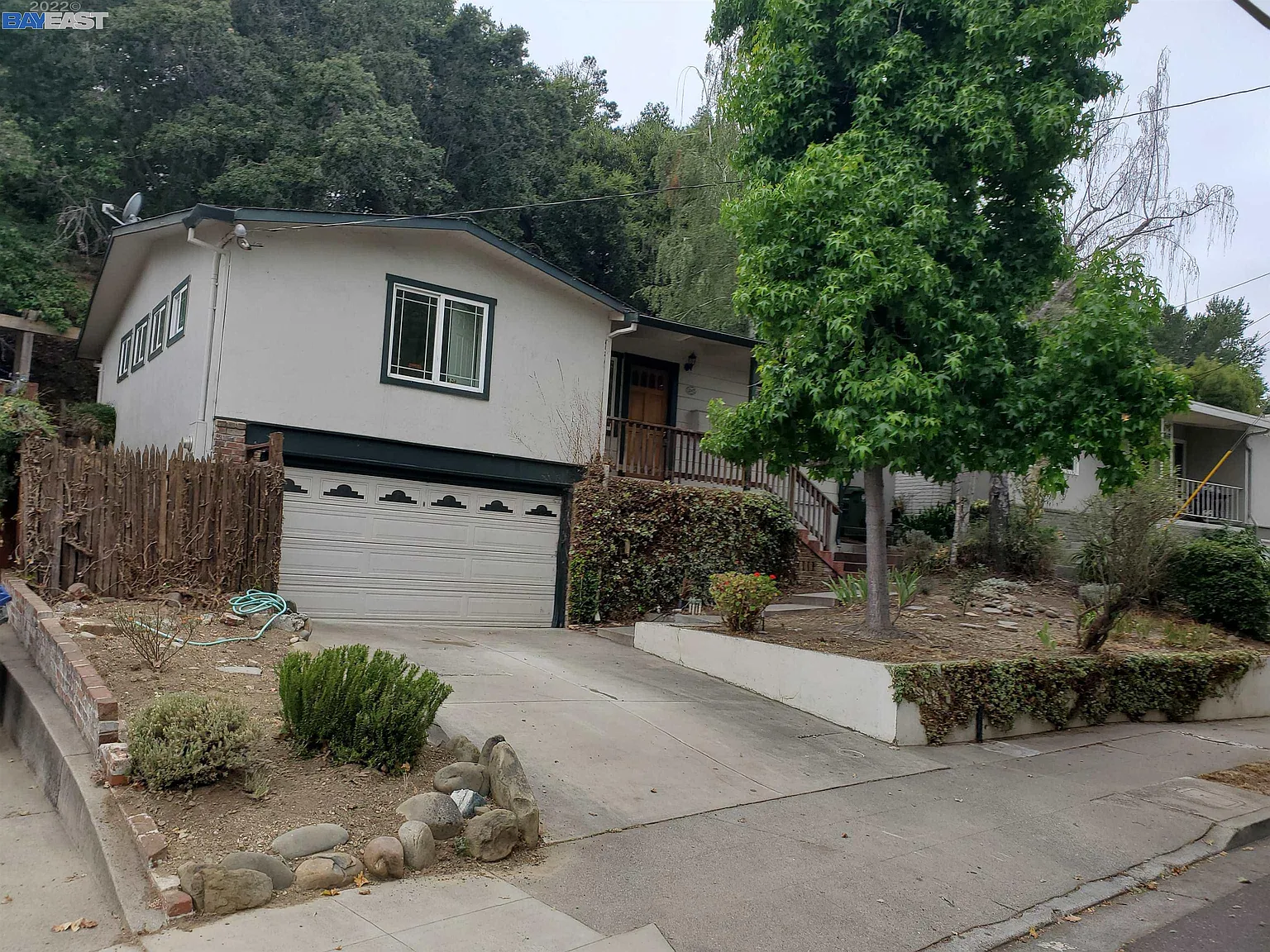 18425 Joseph Dr photo 1