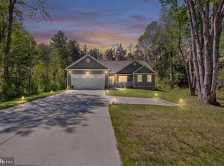 1906 Lakeview Pkwy, Locust Grove, VA 22508