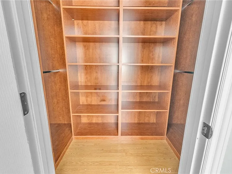 5452 Halbrent Ave — Photo 23