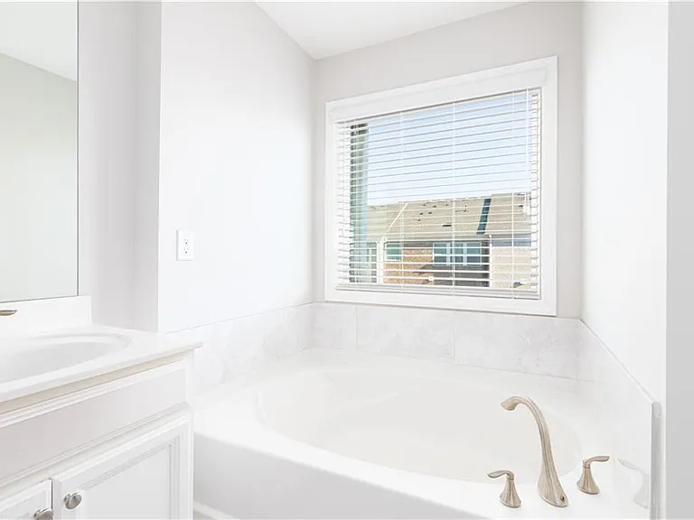 770 Sunset Park Dr — Photo 15