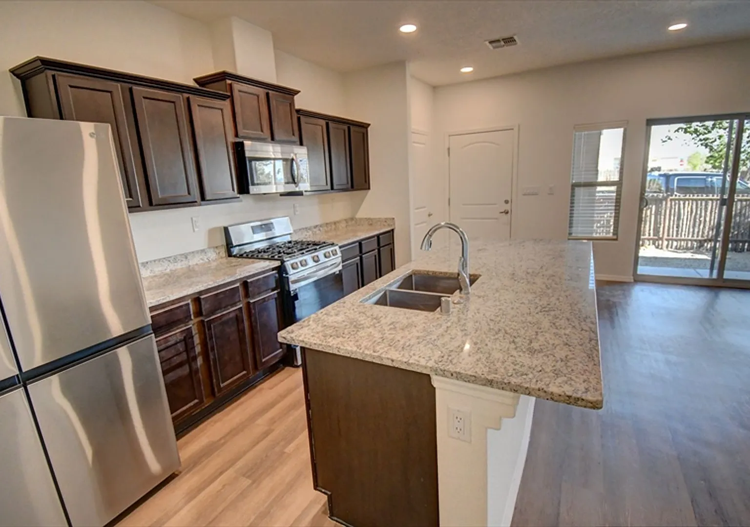 Townhome in Santa Fee — Photo 4