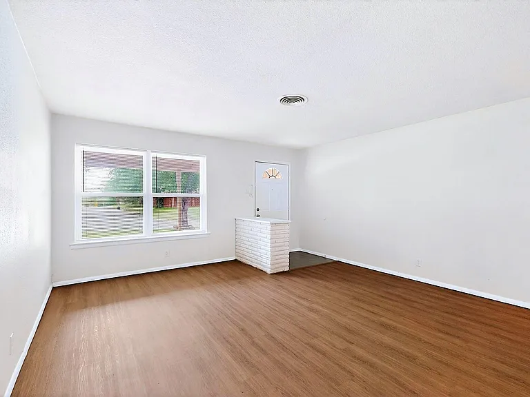 3632 Venice Dr — Photo 8