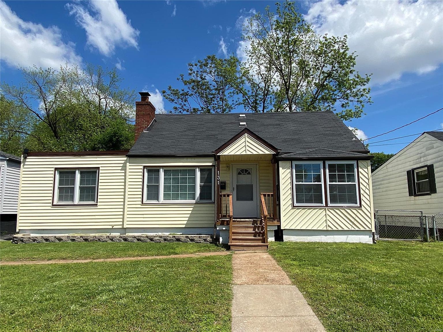 131 E Loretta Ave, Saint Louis, MO 63125 | Zillow