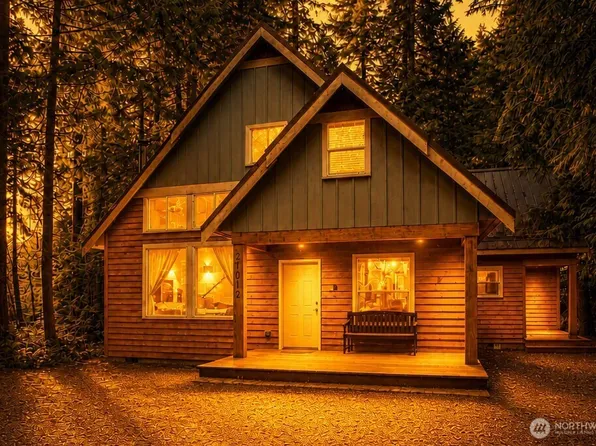 21012 Pinnacle Road, Glacier, WA 98244