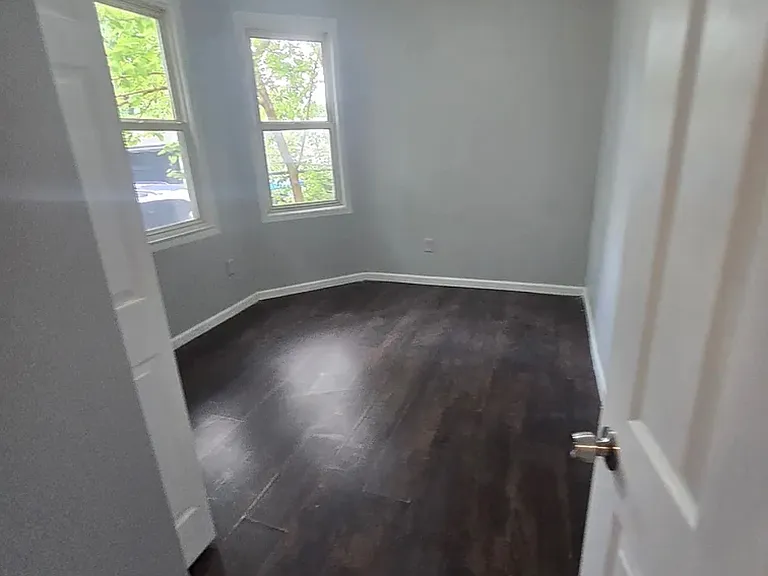 380 Sanford Ave #1L — Photo 2