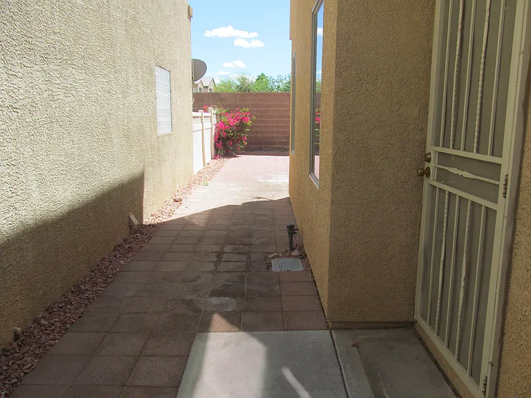 5357 Coral Ribbon Ave — Photo 3