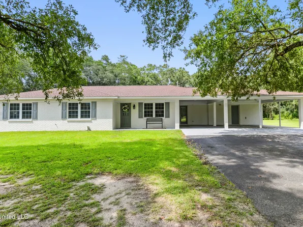 6709 Caraway Rd, Moss Point, MS 39562