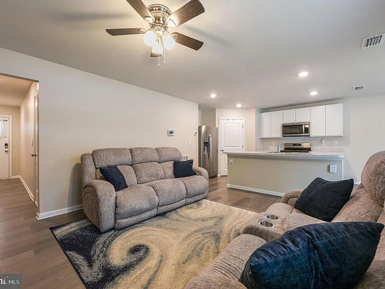 504 Currant Cir — Photo 21