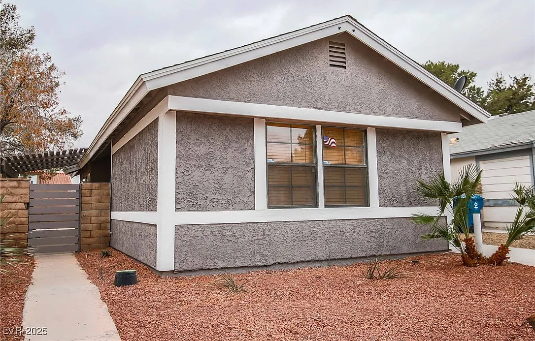 2 bed, 2.0 bath, 1031 sqft, $2,995 — Photo 1