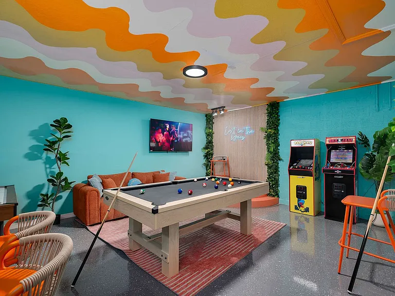 Building's Lounge