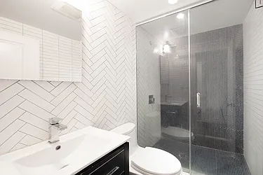 Rented by R New York