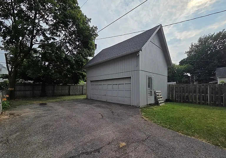 9611 Larnder Ave — Photo 17