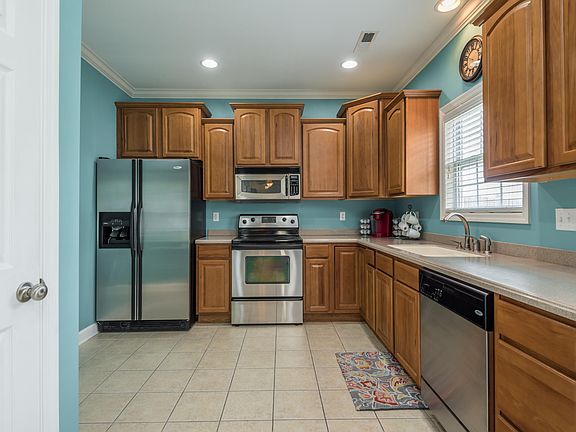5th image of 6953 Wyndham Pointe Ln