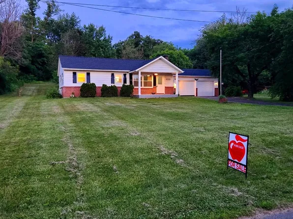 8803 Sharpsburg Pike, Fairplay, MD 21733