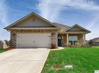 110 Carleighfalls Dr, Meridianville, AL 35759