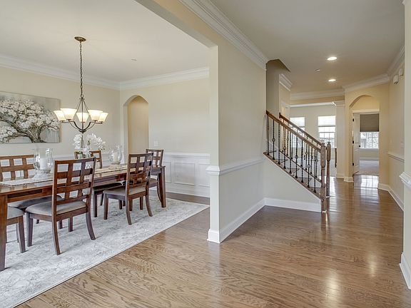 4th image of 5004 Rockport Ave