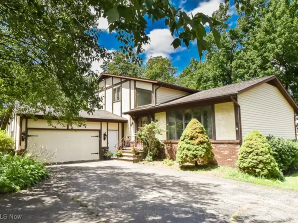 7880 Oakridge Dr, Concord Township, OH 44060