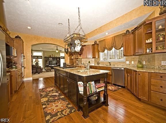 2nd image of 7611 Kenneth Dr