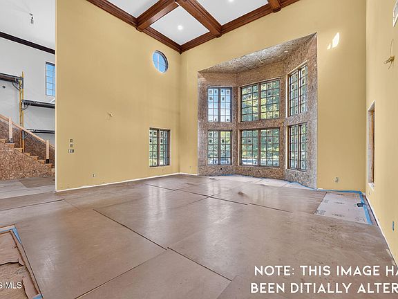 3rd image of 125 W Edgar Ave