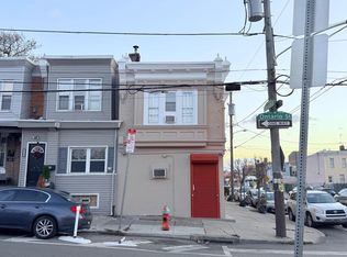 228 W Ontario St, Philadelphia, PA 19140