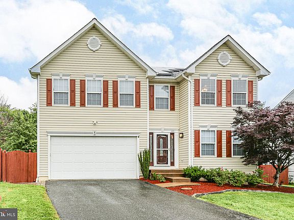 3rd image of 40 Fletcher Dr