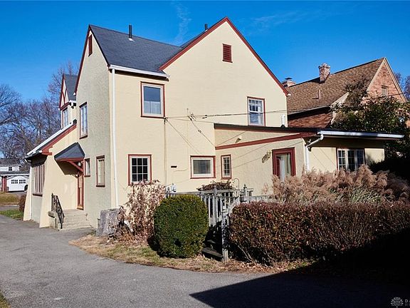 3rd image of 218 Aberdeen Ave