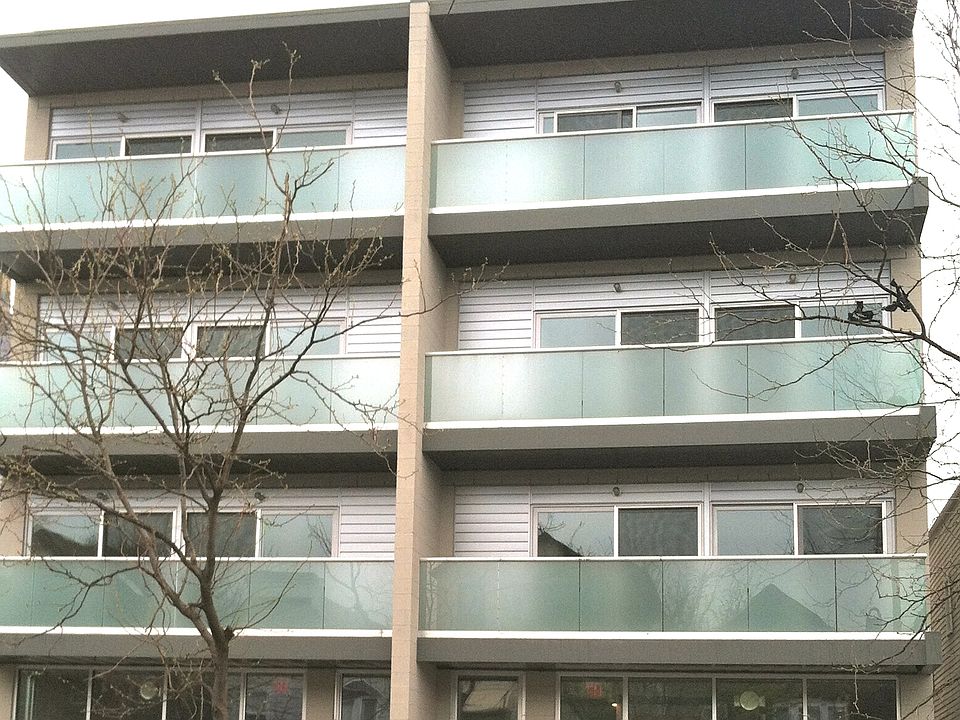 1st image of 2624 W Armitage Ave #4