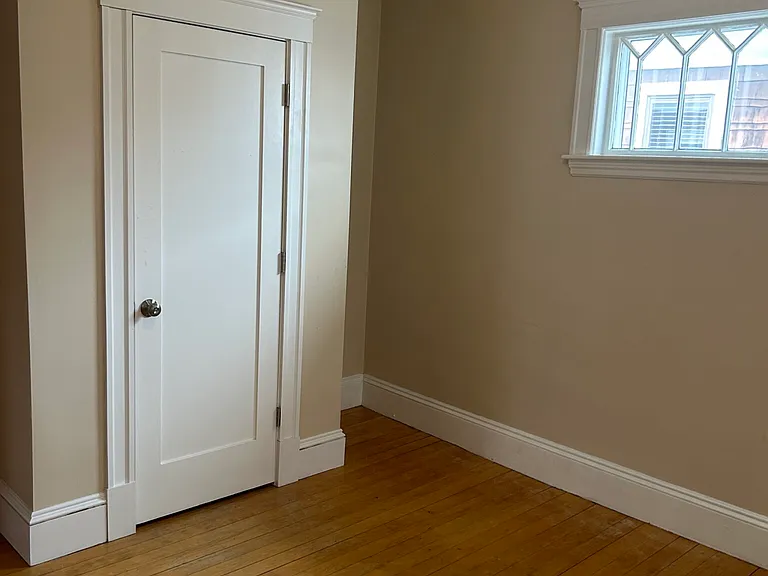 61 Frederick Ave — Photo 8