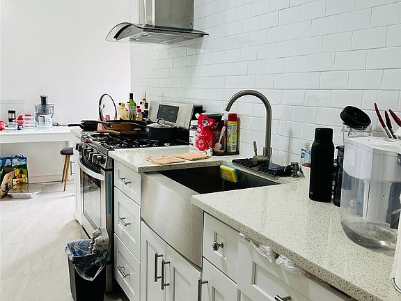 3rd image of 14458 Sanford Ave APT 35
