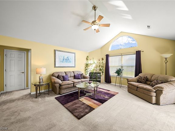 3rd image of 705 Crossings Cir