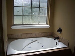 3rd image of 1019 E Norristown Cir