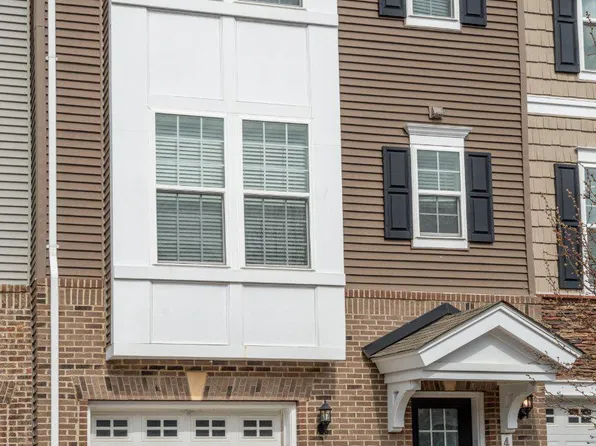 43688 Winterberry Way, California, MD 20619