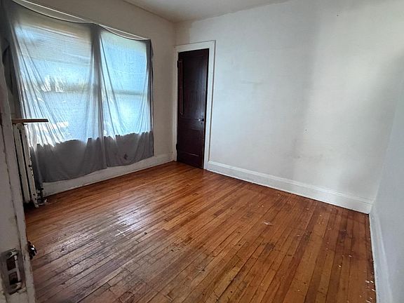 4th image of 3250 Bryant Ave N