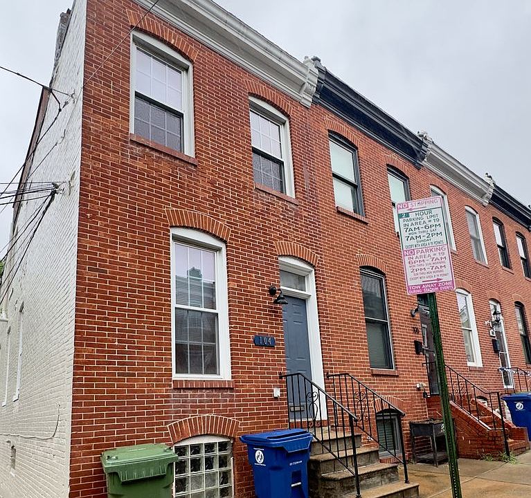 1st image of 104 E Clement St