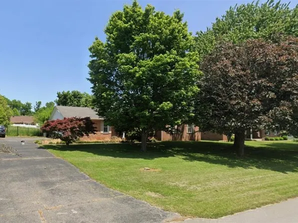 328 April Way, Bowling Green, KY 42104