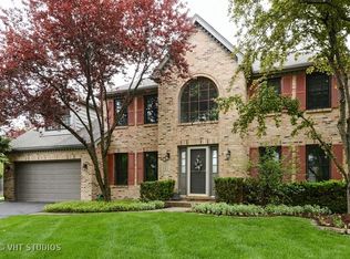 925 Eddystone Cir, Naperville, IL 60565