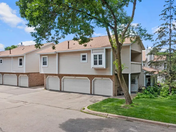 5304 Highpointe Ter, Bloomington, MN 55437