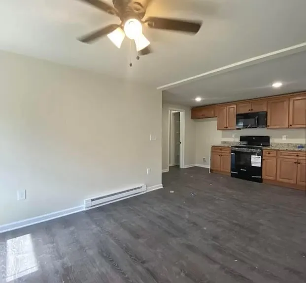 1136 Quince Rd #2 — Photo 2