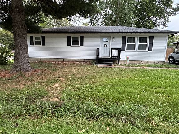 2nd image of 1214 Grayson St