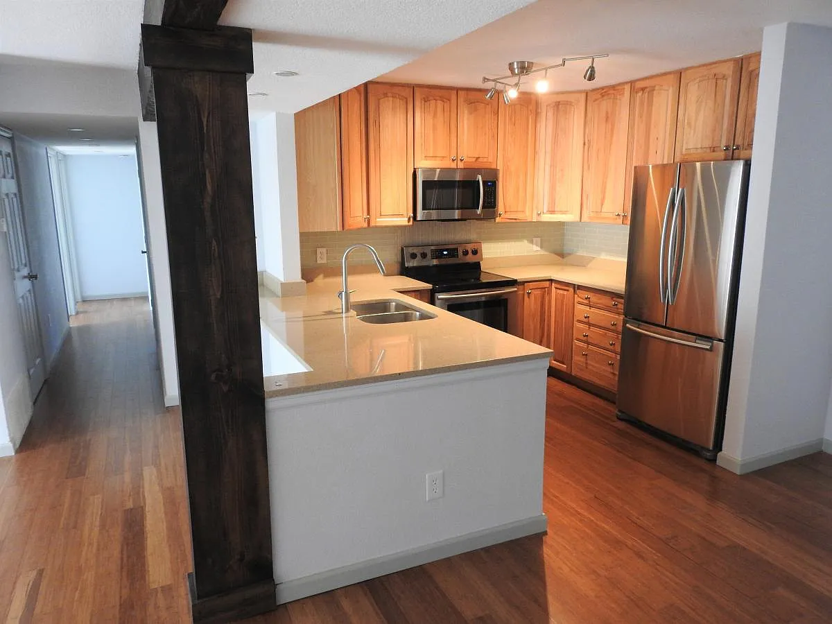 3 bed, 1243 sqft, $2,300 — Photo 1