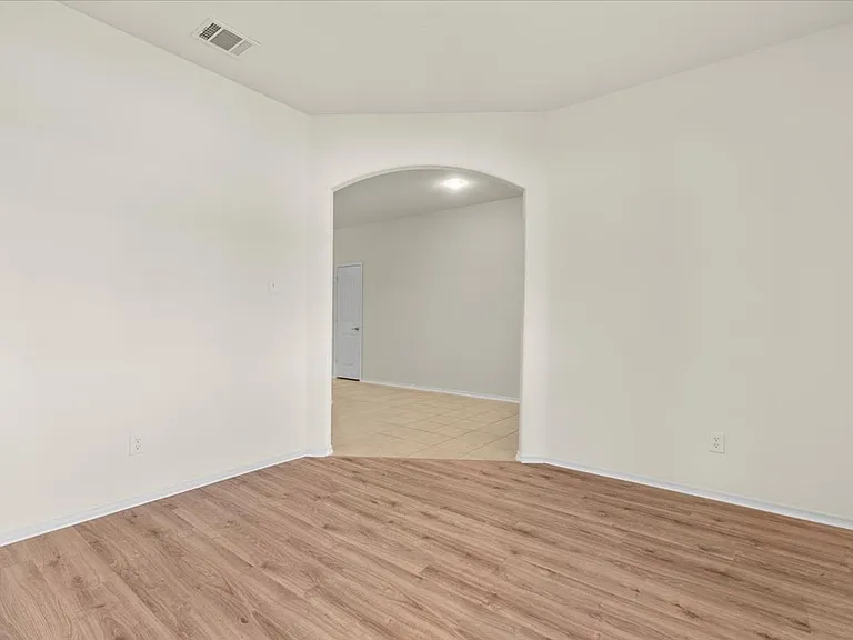 1729 Park Trails Blvd — Photo 24