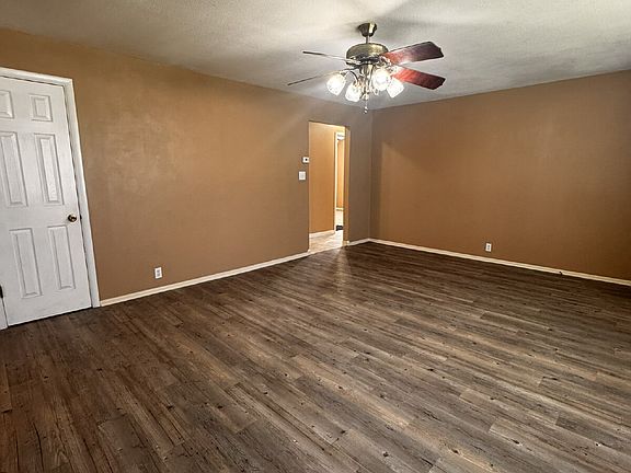 3rd image of 3009 W Olive St