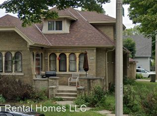 2902 N 57th St, Milwaukee, WI 53210
