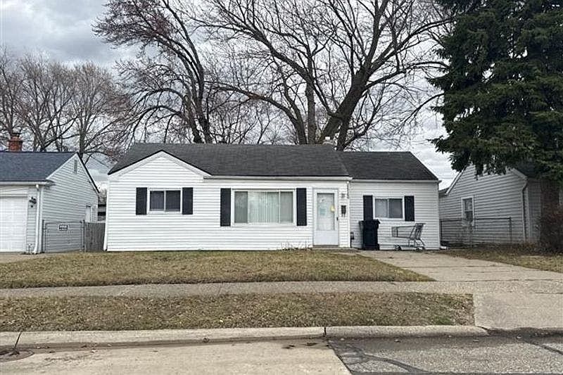1st image of 26560 Nagel St