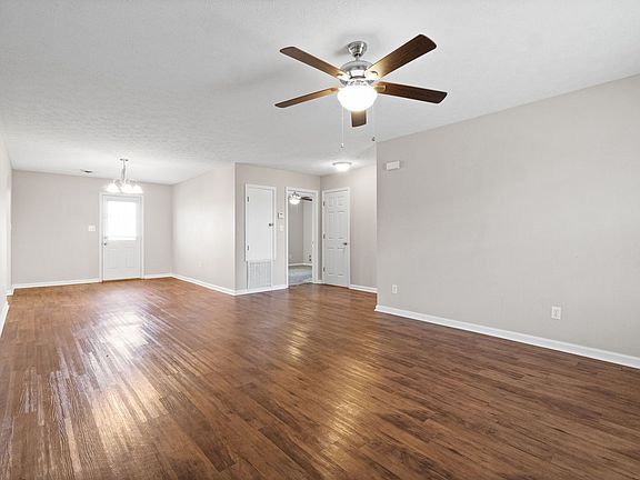 3rd image of 276 Thompsonville Ln Unit 101C