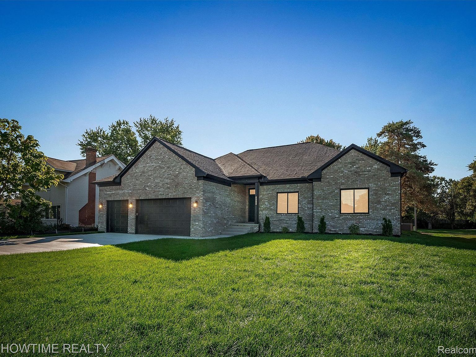 【ルビーページ②】 5636 Paris Dr, Sterling Heights, MI 48310 | Zillow