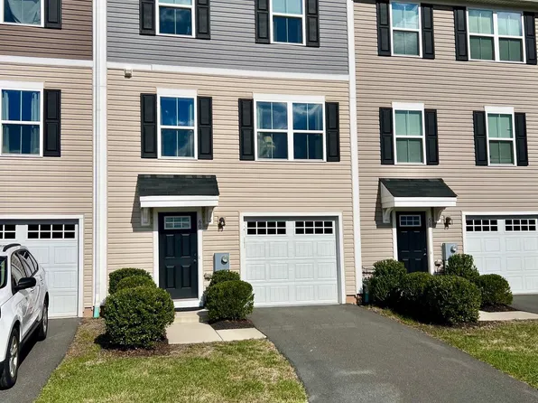 60 Foxwood Dr, Gilbertsville, PA 19525