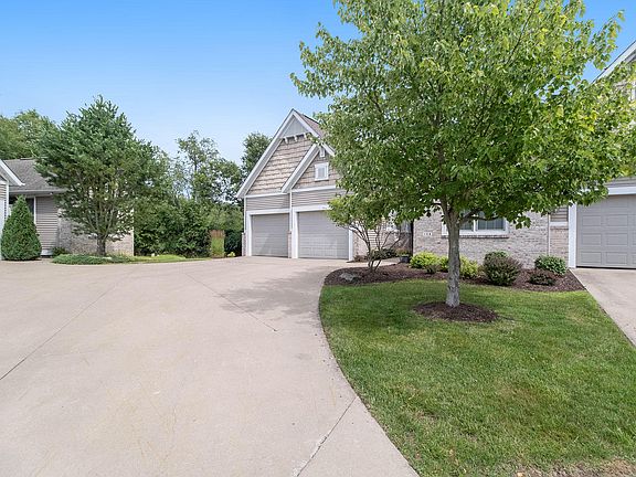 2nd image of 158 Blue Heron Ct